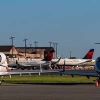 Delta aircraft and GA aircraft 